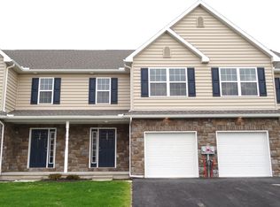 218 Mount Olive Ln, Ephrata, PA 17522