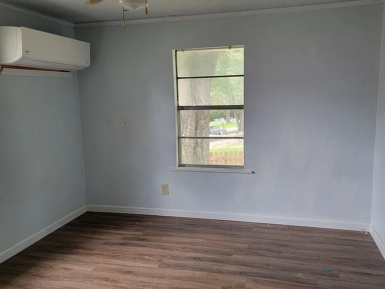 1024 Park Ave — Photo 22