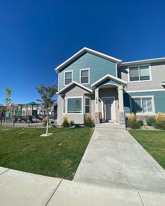 1678 E Stone Creek Way