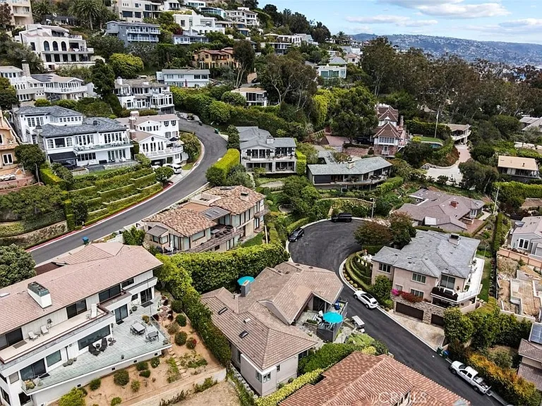 437 Emerald Bay — Photo 31