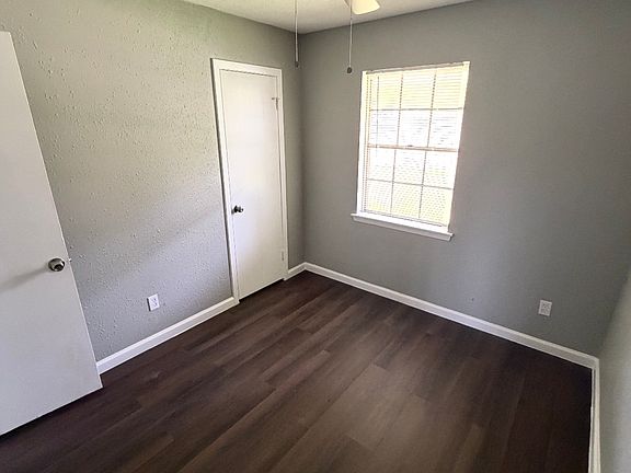 5th image of 10034 Antrim Ln