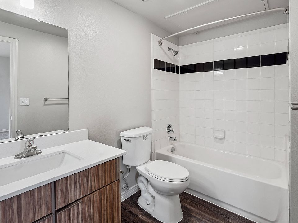 Bathrooms include garden tubs