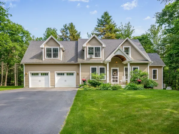 43 Newfield Rd, Freeport, ME 04032