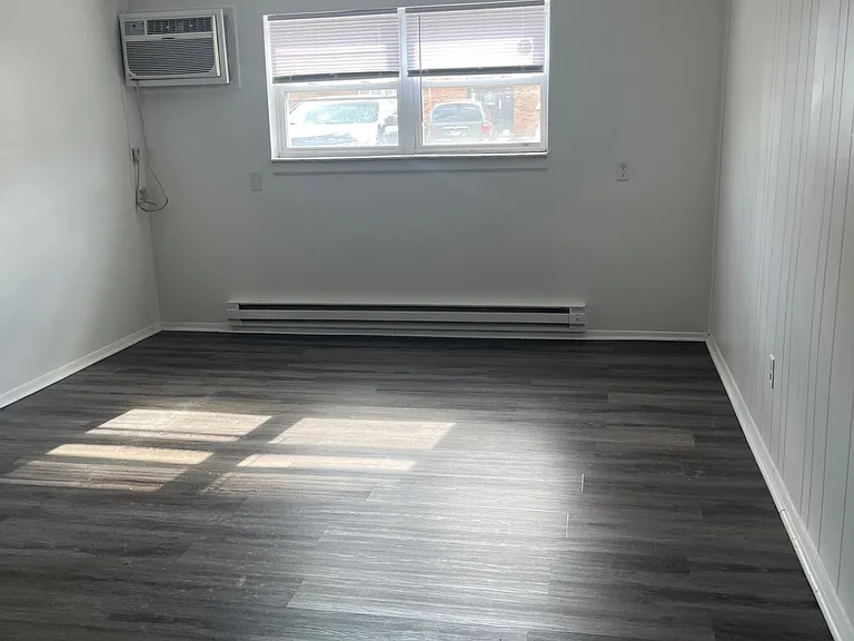 499 Ivy Ln #15 — Photo 3