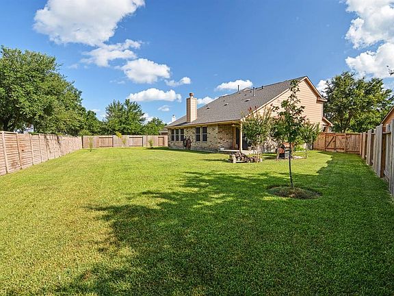 3rd image of 21006 Pineda Cir