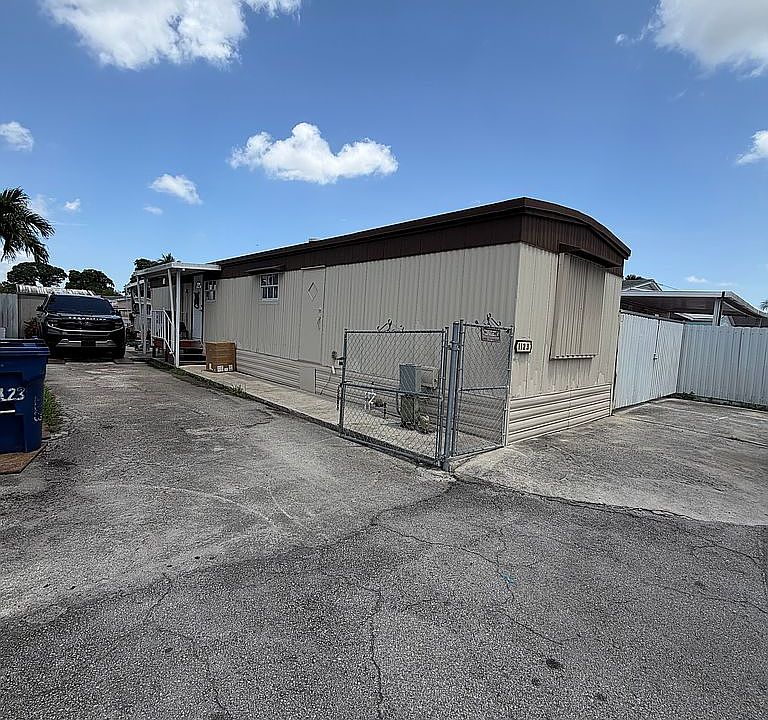 1st image of 1123 SW 130th Ave