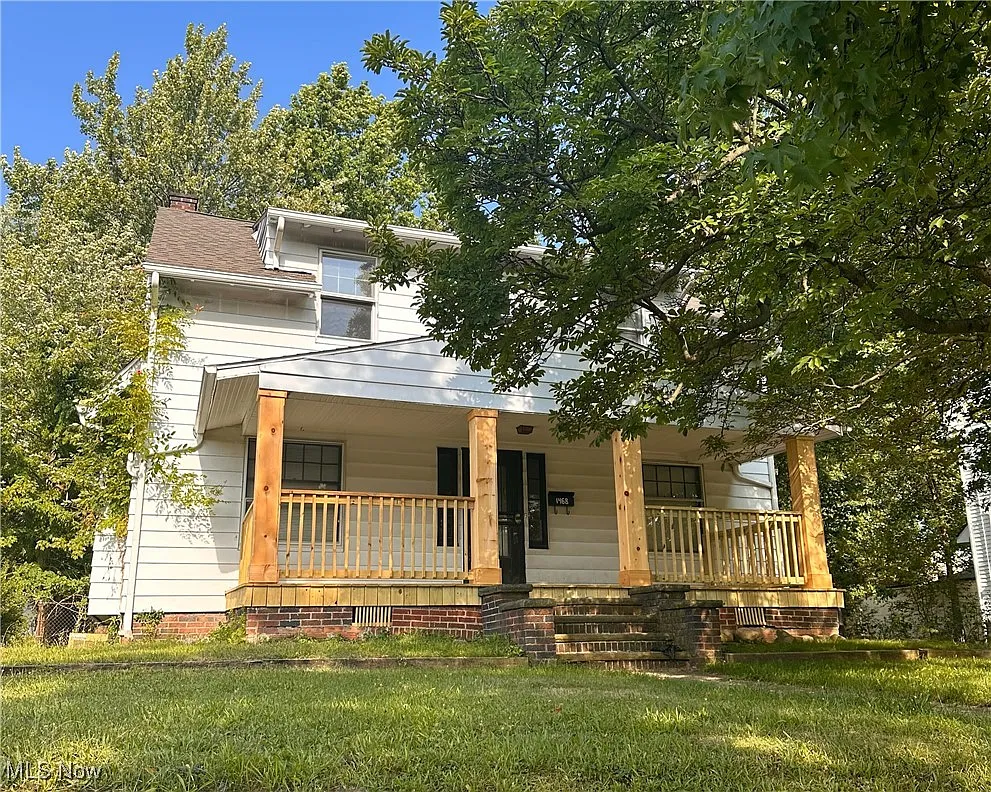 1468 Parkhill Rd photo 1