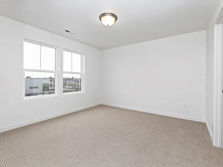 1630 N Mumbarto Ln — Photo 38
