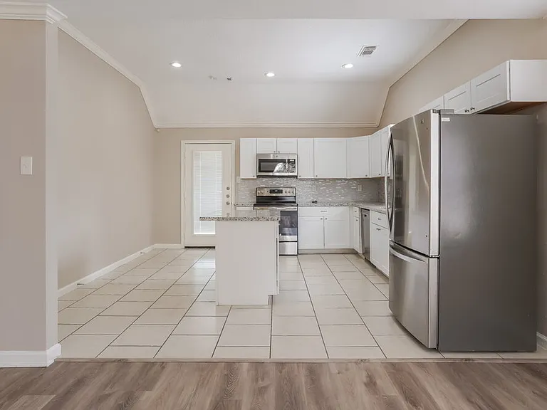 5218 Prairie Creek Dr — Photo 6