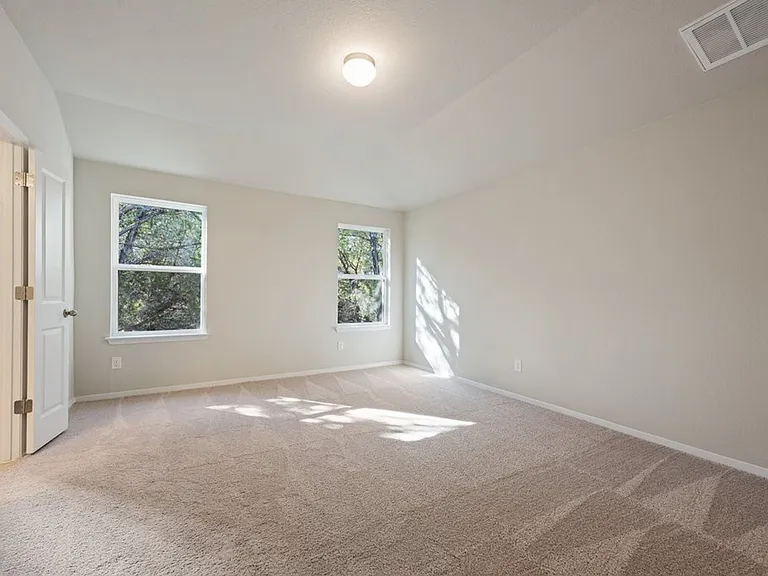 4302 Lindberg Ln — Photo 9
