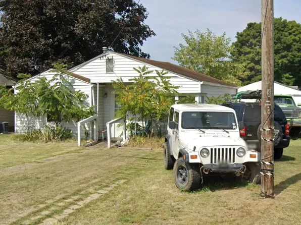 2705 14th Ave, Vienna, WV 26105