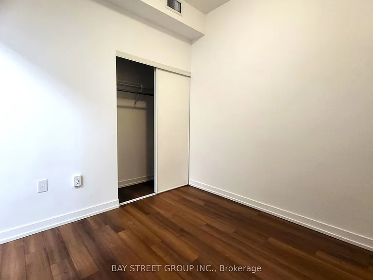 2433 Dufferin St #206 — Photo 17