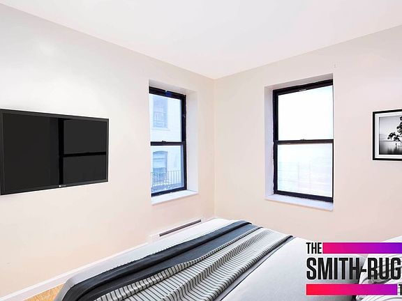 5th image of 15 W 107th St