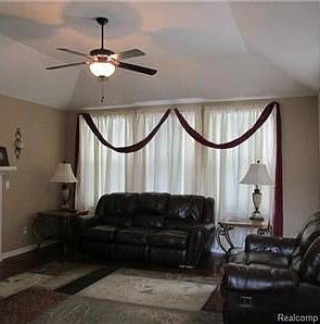 5th image of 6674 Haymarket Dr