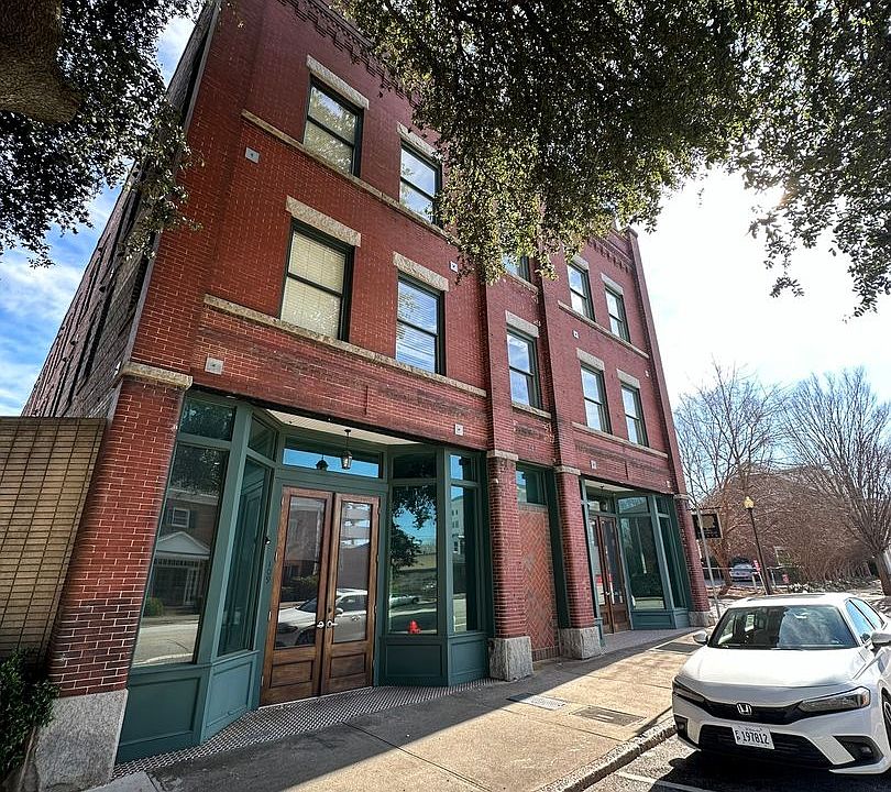 Building Photo 4