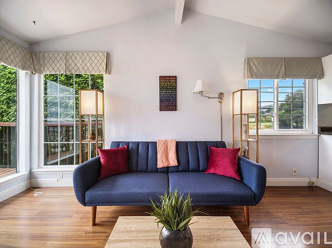 1st image of 300 Courtland Dr #2-1