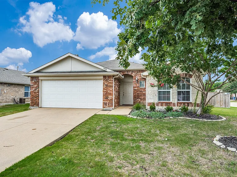 3000 Bryce Dr — Photo 2