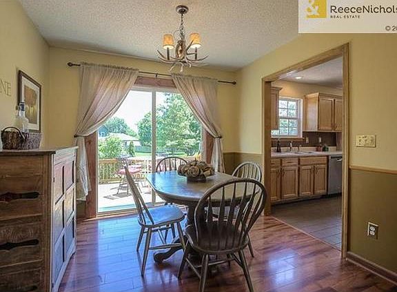 Dining room off kitchen