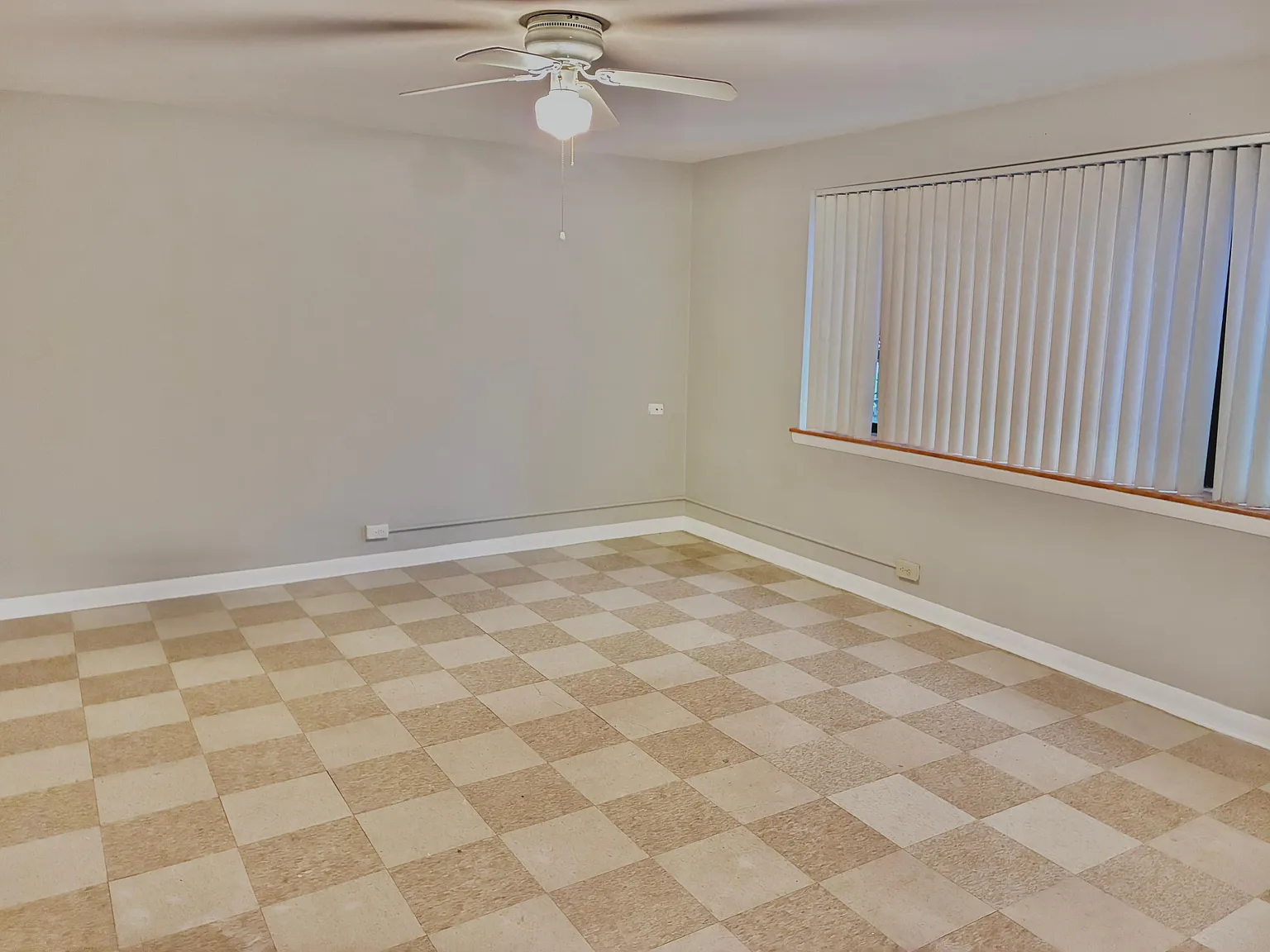 2 bed, 1098 sqft, $1,480 — Photo 2