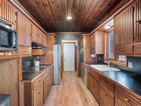 5th image of 8482 Cottonwood Dr