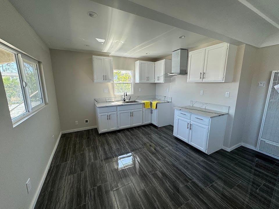 1st image of 3933 1/2 Brighton Ave