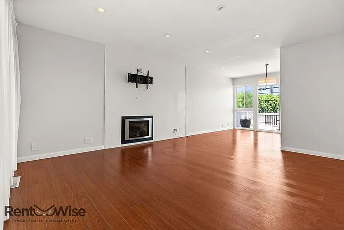 3 bed, 2.0 bath, 1890 sqft, $6,500 — Photo 4