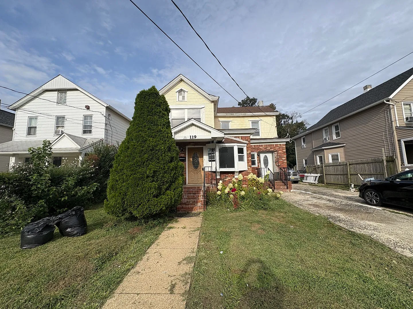 Large 5 Bedroom 2 Bathroom Single Family House for Rent in Long Branch! — Photo 1