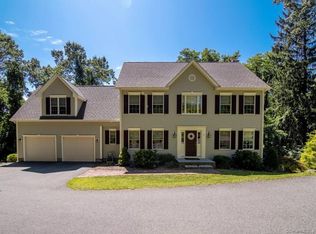 42 Ridgewood Rd, Glastonbury, CT 06033