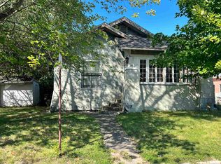 113 W Maple St, Herrin, IL 62948