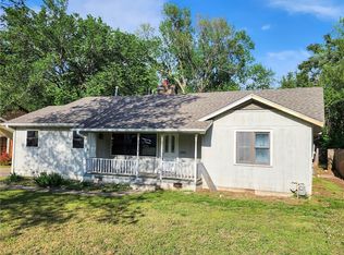 711 Maple Dr, Springdale, AR 72764