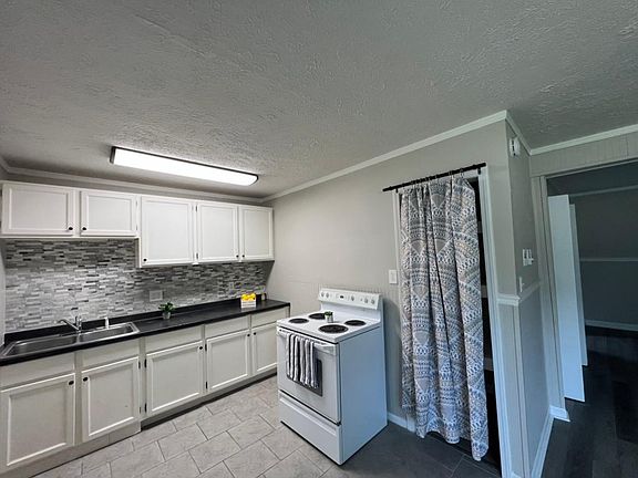 4th image of 1648 Tarpon Ave
