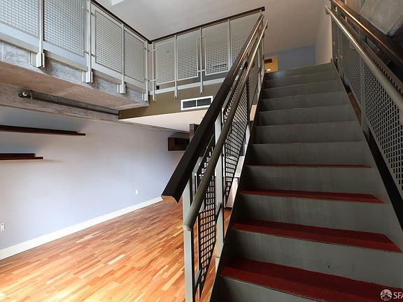 5th image of 200 Brannan St APT 125