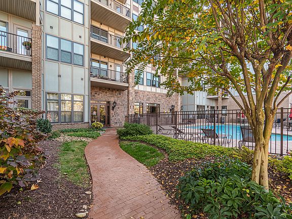 4th image of 445 W Blount Ave APT 412