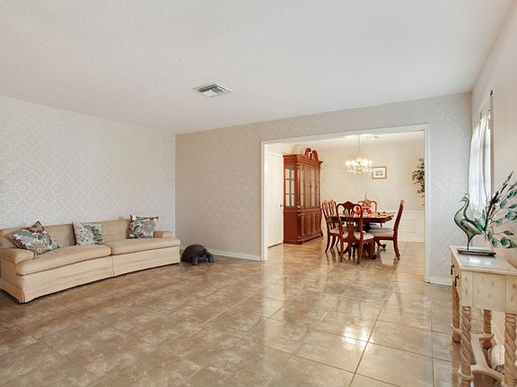 5th image of 4066 S Inwood Ave