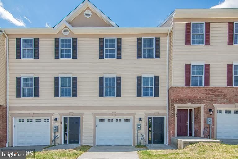 1st image of 523 Hotchkiss Dr