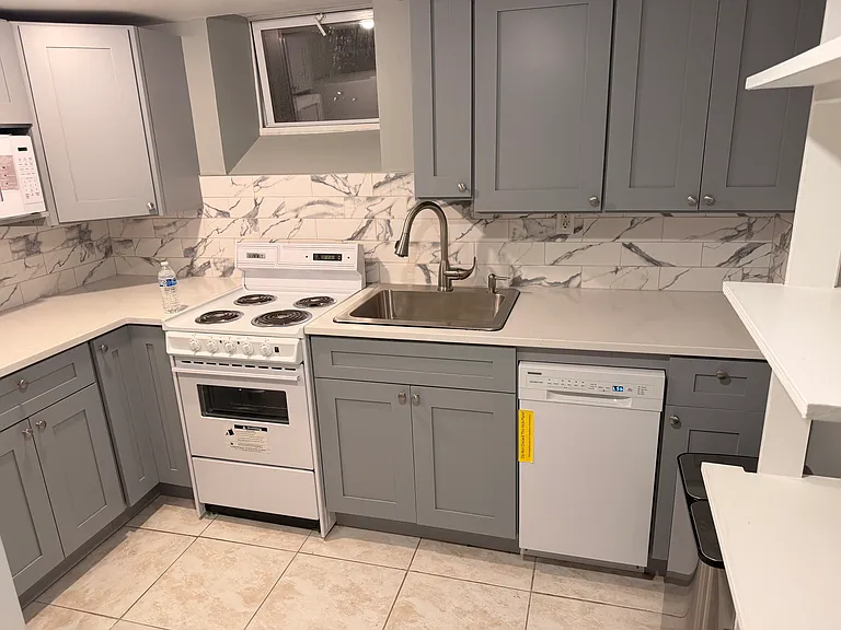 183 Roberts Ave #B — Photo 11