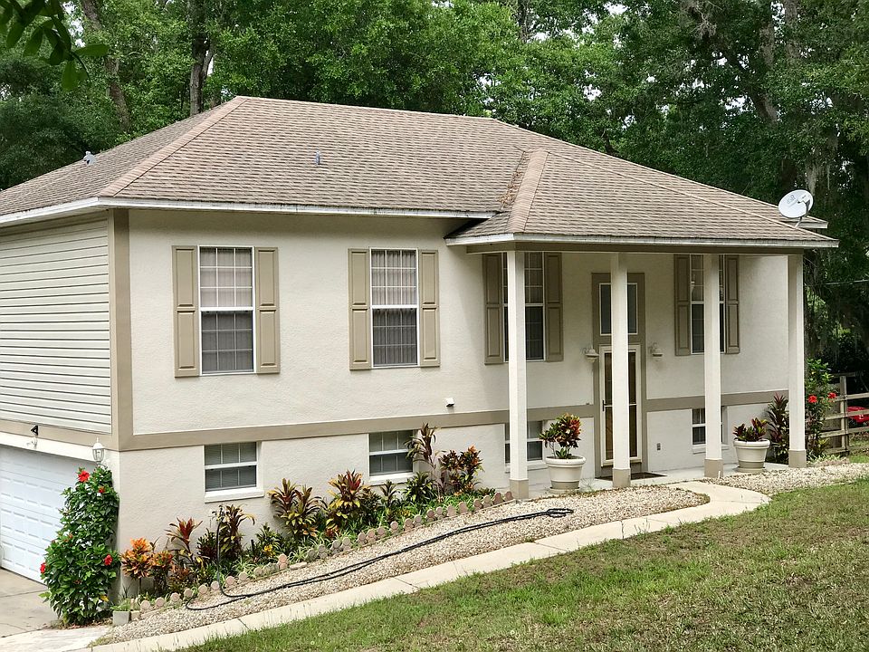 1st image of 813 E 10th St
