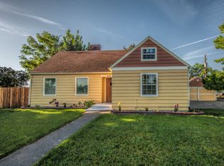 210 NE Rose St, College Place, WA 99324