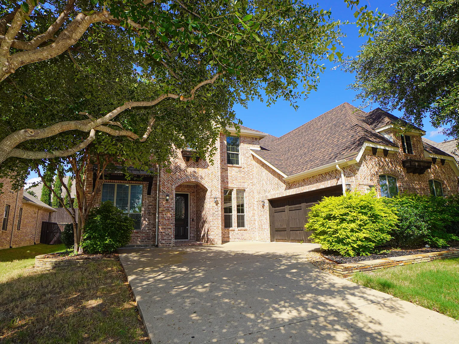 4 bed, 3.5 bath, 3497 sqft, $3,500 — Photo 2