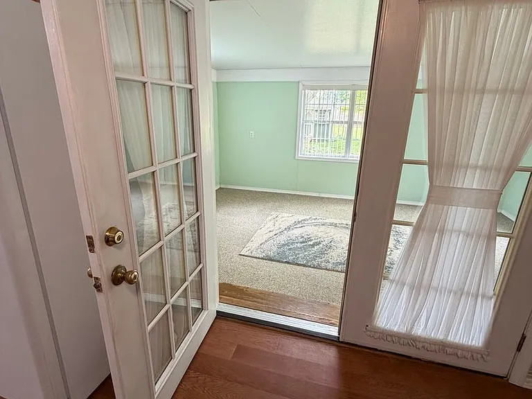 412 S Duke Ave — Photo 10