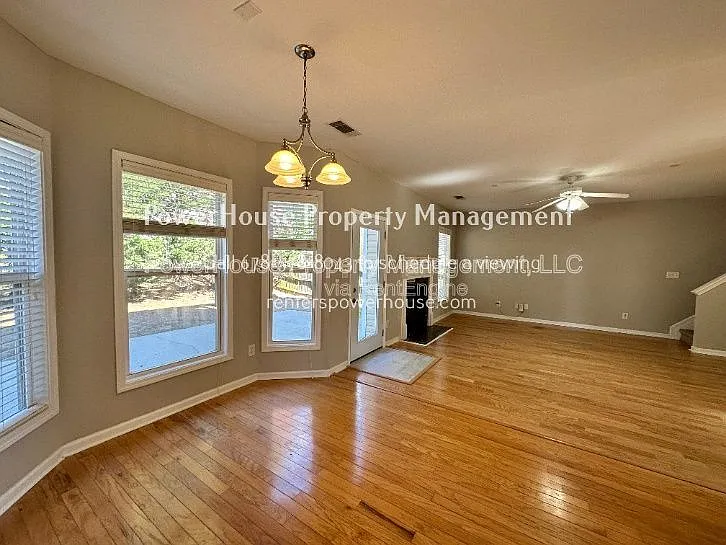 2403 Walnut Tree Ln — Photo 39