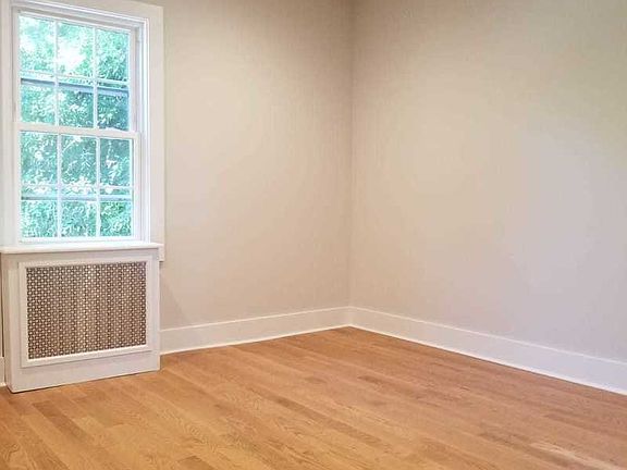 5th image of 8237 Grenfell St
