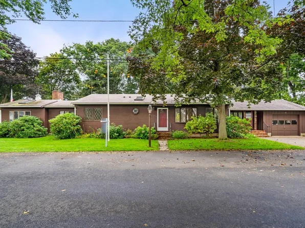 4 Hope Ave, Newburyport, MA 01950