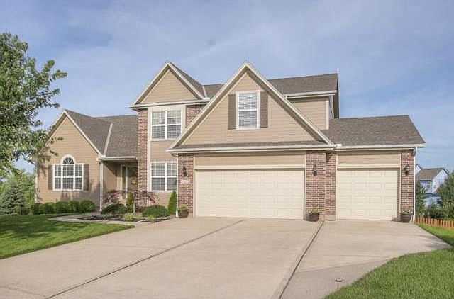 1st image of 1613 SW Cross Creek Pl