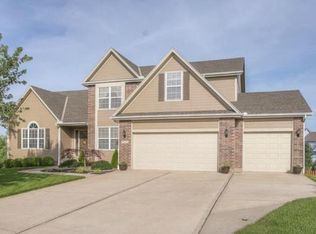 1613 SW Cross Creek Pl, Blue Springs, MO 64015