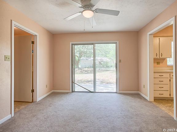 4th image of 5516 NW 27th St