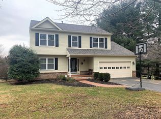 17684 Sweetgum Pl, Round Hill, VA 20141