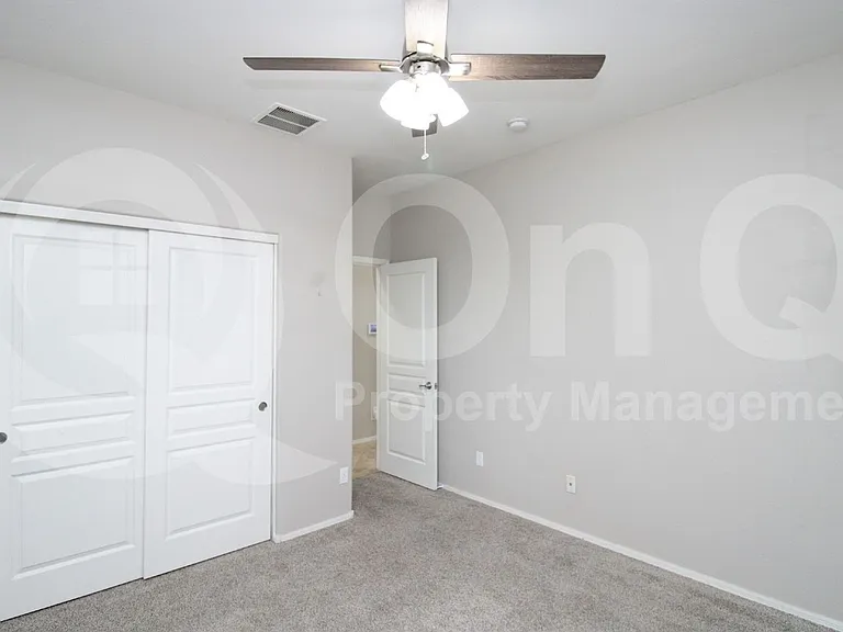 35916 W Catalonia Dr — Photo 14