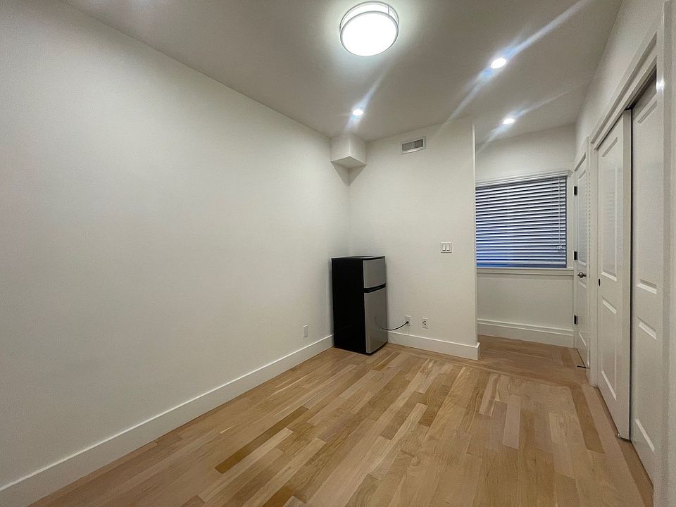 2nd image of 427 Huron Ave #3