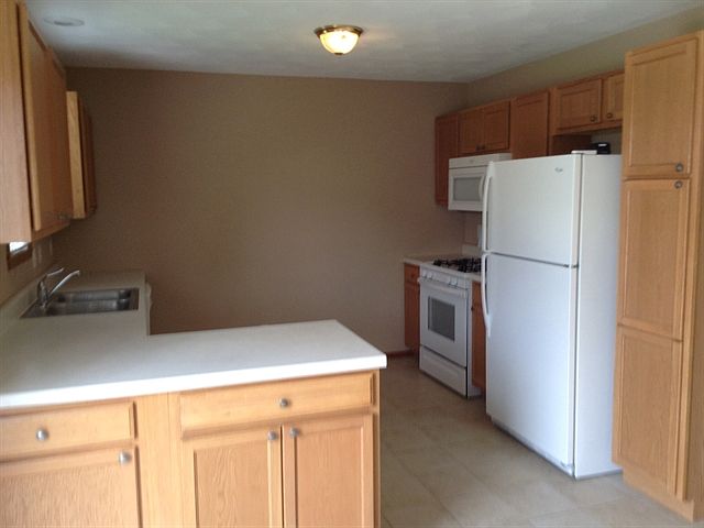 2nd image of 3074 Stralow Lane 4 Rent #0